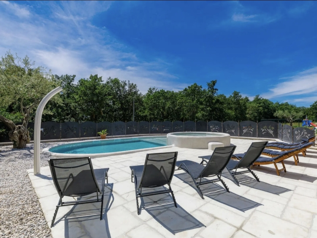 Villa Amaii - A blend of modern design and Istrian charm, just steps from the sea, Villa Amaii Brtonigla