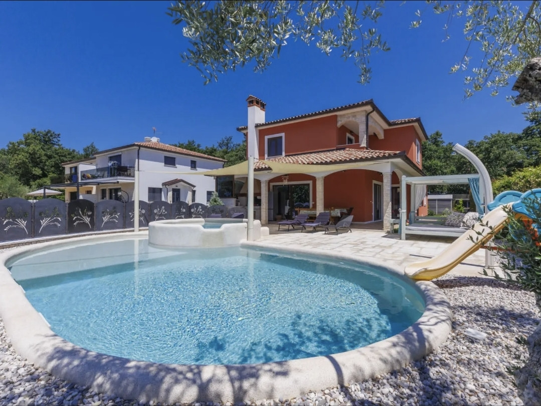 Villa Amaii - A blend of modern design and Istrian charm, just steps from the sea, Villa Amaii Brtonigla